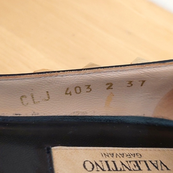 Valentino garavani rcokstud flats in Royal Fuchsia - Picture 12 of 12